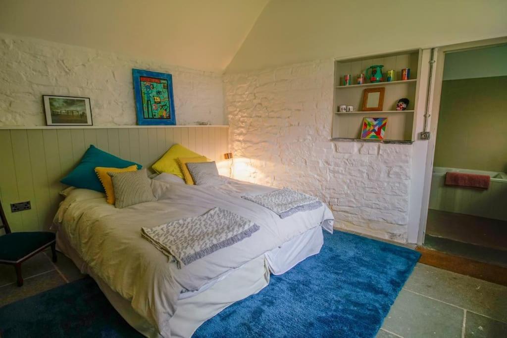 Lower Godney Little House Вэллс Экстерьер фото